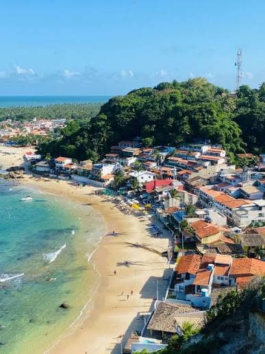 Vila e casario colorido de Morro de São Paulo
